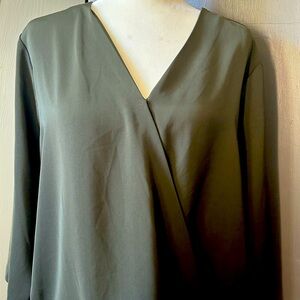 Prologue top Satiny pullover cross front XL Moss green Loose fit EUC